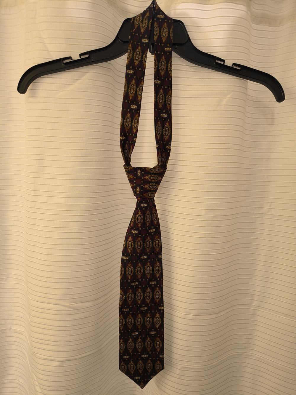 GAP Men's Burgundy and Gold Patterned Tie
